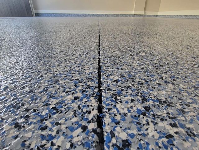 Blue, white & black flake, up close: flake system floor, garage