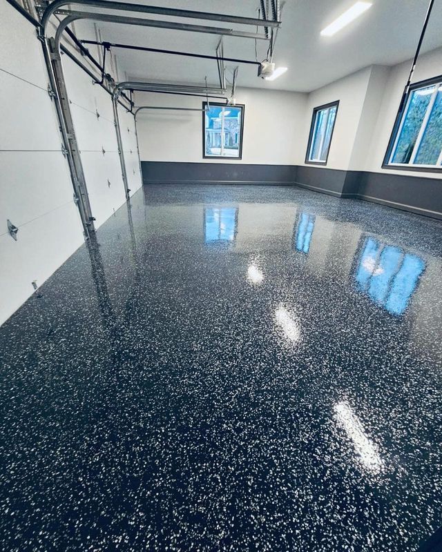 Dark blue & black flake, garage: flake system floor, garage
