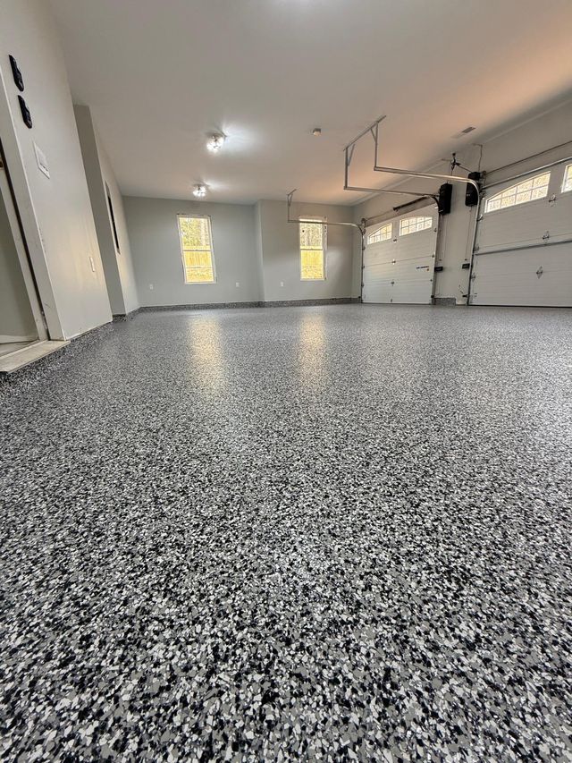 Grey flake, 3-car garage: flake system floor, garage