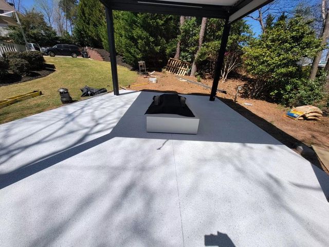 Light grey flake, pergola patio: flake system floor, outdoor