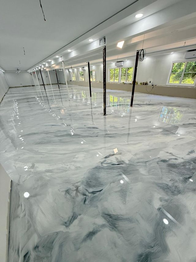 White & grey metallic, open hall: metallic epoxy floor, commercial